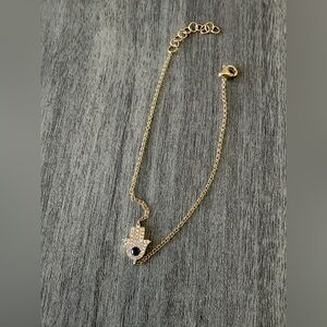 Elegant Gold Hamsa Bracelet